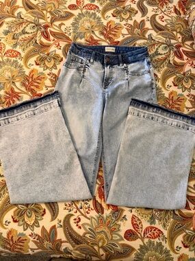 NWOT Hint of Blu | Acid Wash Release Hem Wide Leg Jeans | HB0608B-2 | Size 26